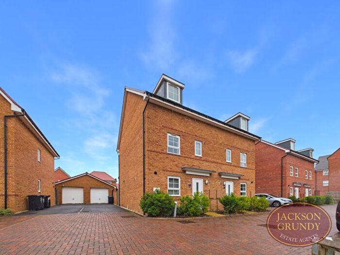 4 Bedroom Semi Detached House For Sale In Higgs Close, Overstone, NN6
