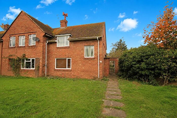 Studio To Rent In Elizabeth Avenue, Staines-Upon-Thames, TW18