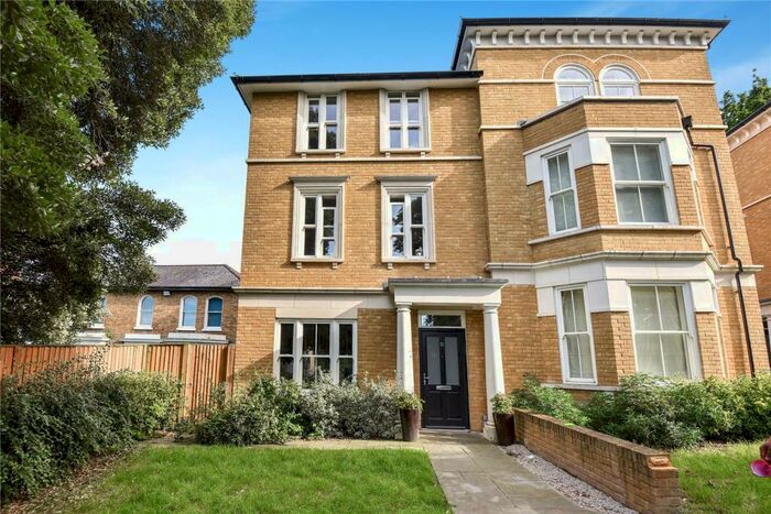 4 Bedroom Semi-Detached House To Rent In Folly Hill Gardens, Maidenhead, Berkshire, SL6