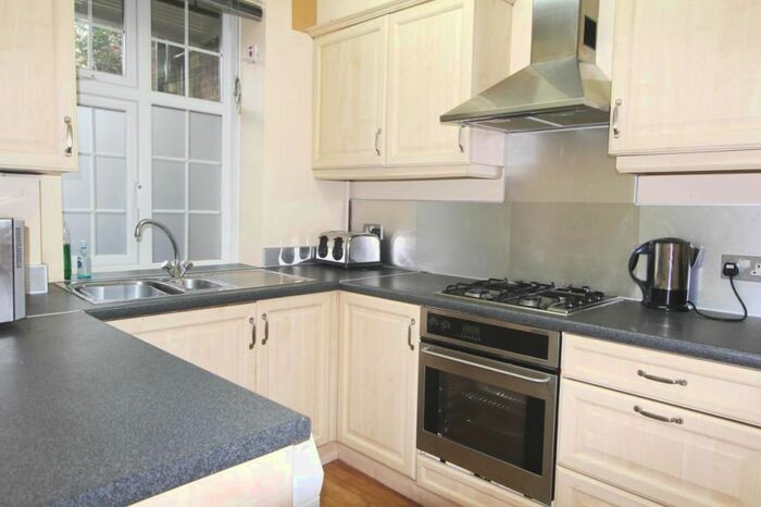 2 Bedroom Flat To Rent In Gordon House, London, W5