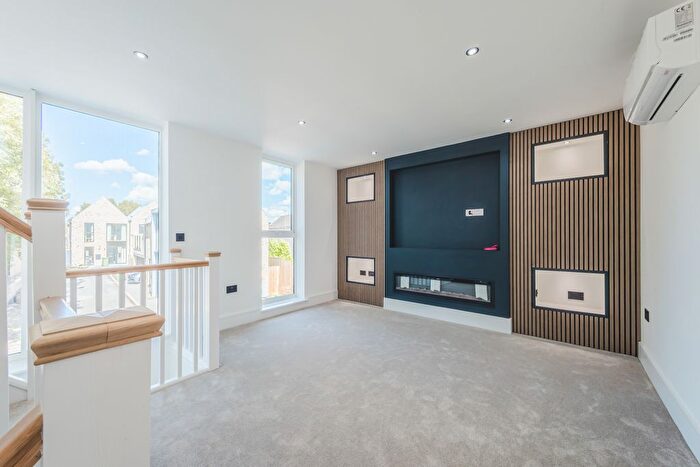 3 Bedroom Terraced House For Sale In Turnbull Close, Canada Lane, Faringdon, SN7