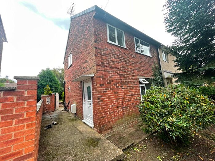 3 Bedroom Semi-Detached House To Rent In Fenland Road, Thorne, Doncaster, DN8