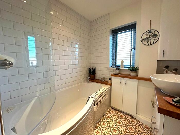 2 Bedroom Terraced House For Sale In Crane Walk, Thorplands Brook, Northampton, NN3