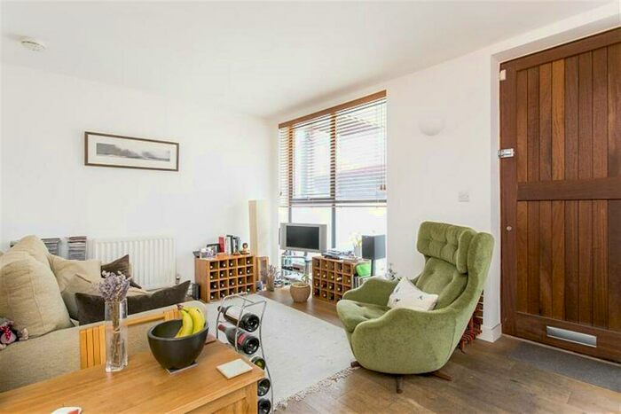 2 Bedroom Town House To Rent In Newbury Mews, Chalk Farm, NW5