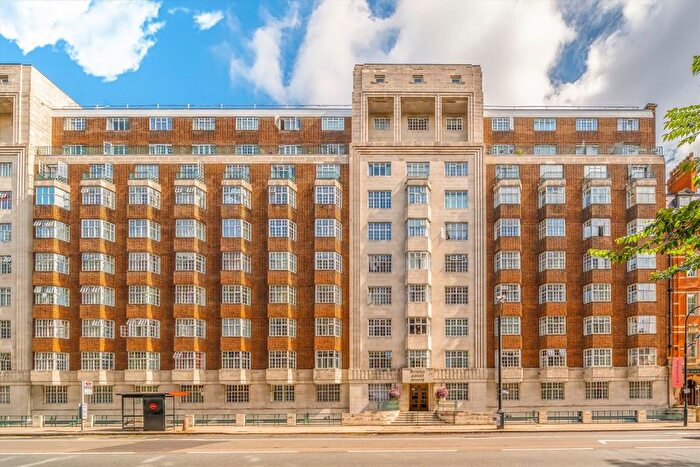 Studio For Sale In Woburn Place, Bloomsbury, WC1H