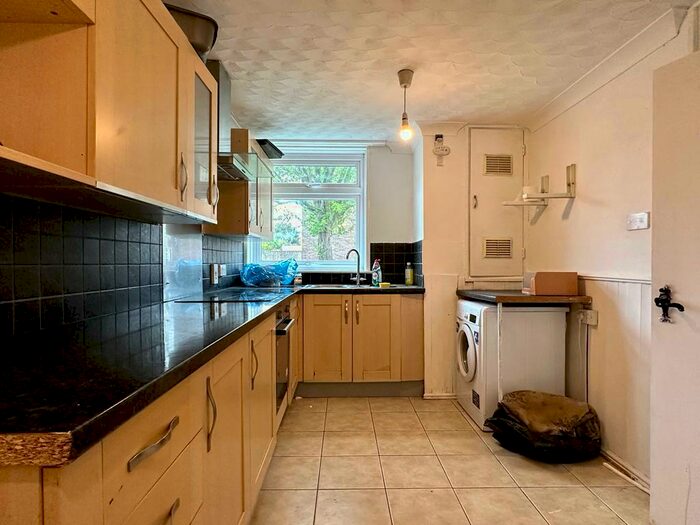 3 Bedroom Terraced House To Rent In Pontypool Walk, Romford, RM3