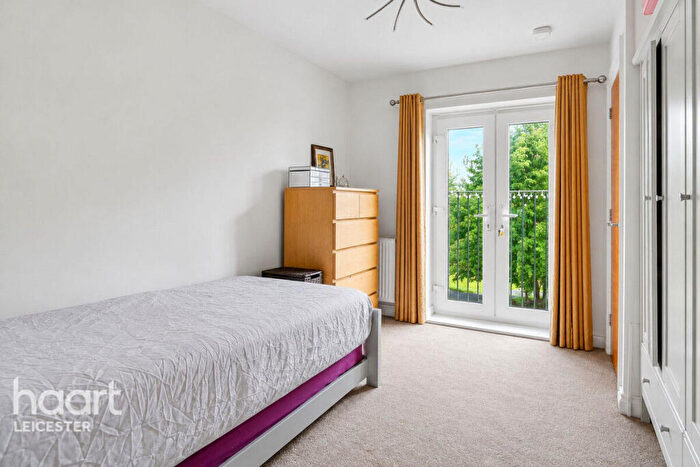 2 Bedroom Flat For Sale In Havelock Gardens, Leicester, LE4