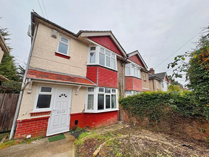 5 Bedroom Semi Detached House To Rent In Pansy Road, Southampton, SO16