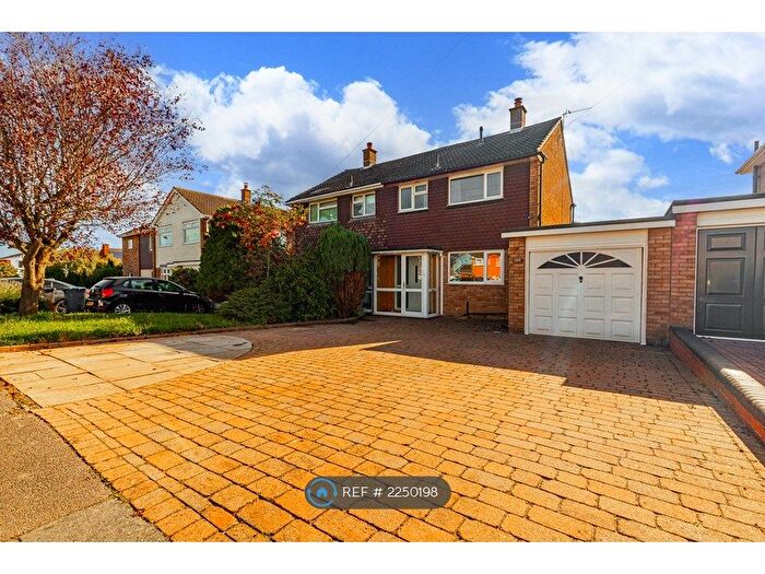 3 Bedroom Semi-Detached House To Rent In Scampton Way, Tamworth, B79