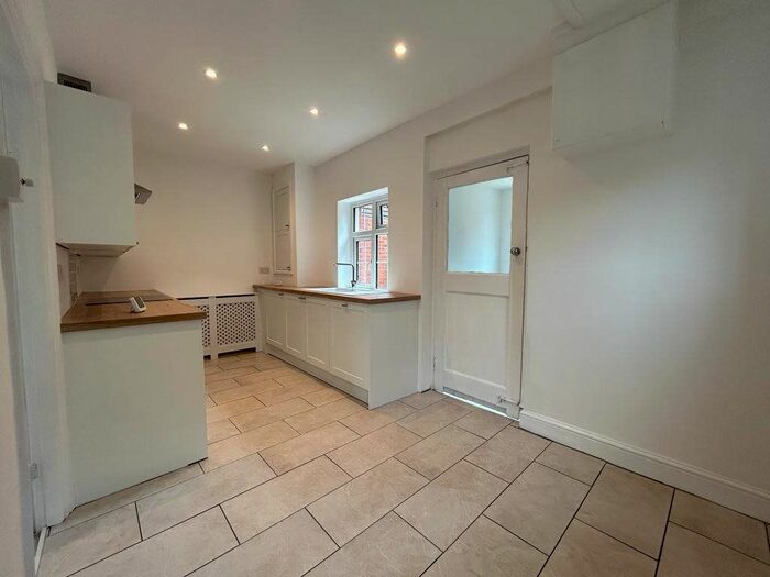 2 Bedroom Property To Rent In Hitchen Hatch Lane, Sevenoaks, Kent, TN13