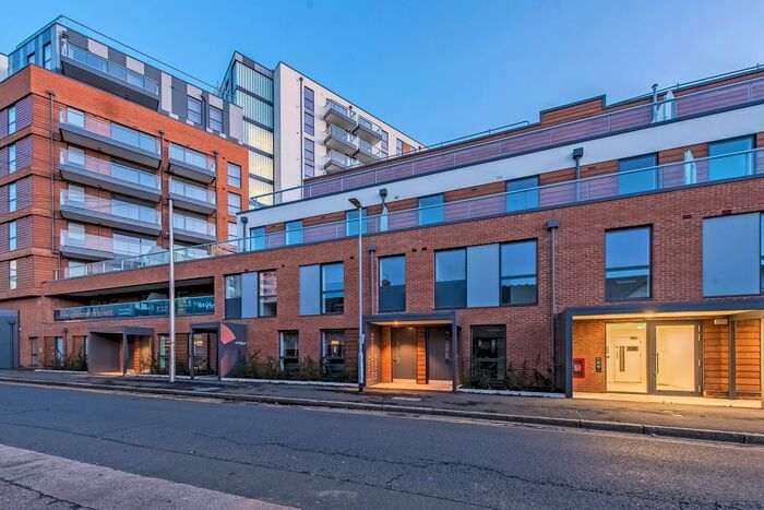 2 Bedroom Flat To Rent In Stylus Place, Hayes, UB3