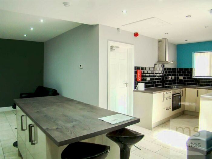 6 Bedroom Detached House To Rent In Harrington Drive, Lenton, Nottingham, NG7