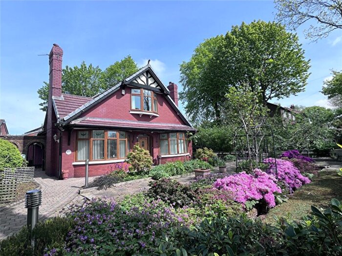 3 Bedroom Detached House For Sale In Weymouth Road, Ashton-under-Lyne, Greater Manchester, OL6