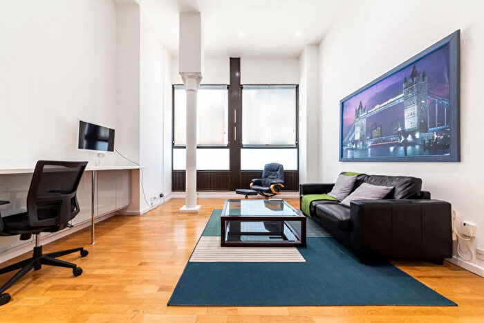 1 Bedroom Flat To Rent In Ludgate Square, St Pauls, EC4M