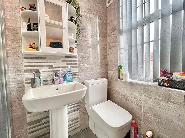 1 Bedroom Flat To Rent In Marshall Street, Leeds, LS15