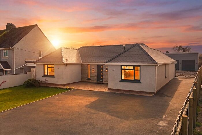 4 Bedroom Detached Bungalow For Sale In Tavernspite, Whitland, SA34