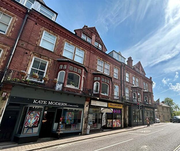 2 Bedroom Flat To Rent In Graham Road, Great Malvern, WR14