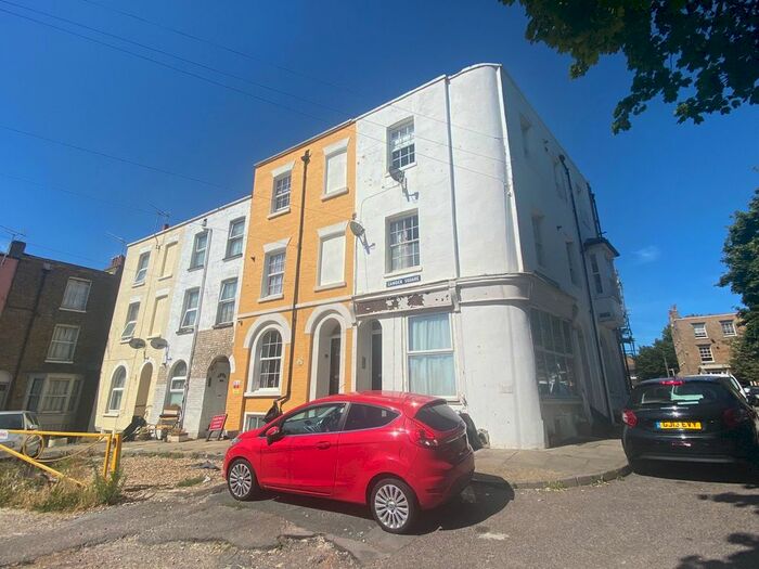 1 Bedroom Flat To Rent In Camden Square, Ramsgate, CT11