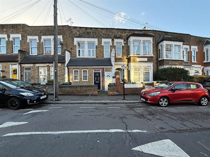 1 Bedroom Flat To Rent In Francis Road, London, E10