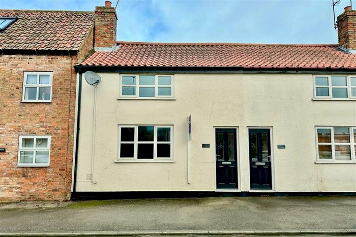 2 Bedroom Terraced House For Sale In Keyingham Road, Ottringham, HU12