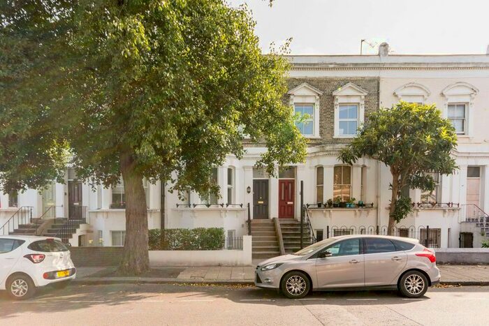 1 Bedroom Flat To Rent In Loftus Road, Shepherd's Bush, London, W12