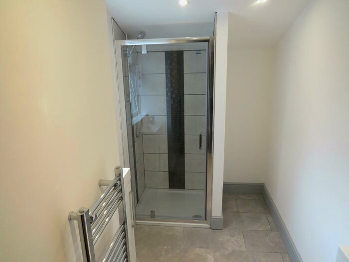 1 Bedroom Flat To Rent In Newport Road, Cardiff, CF24