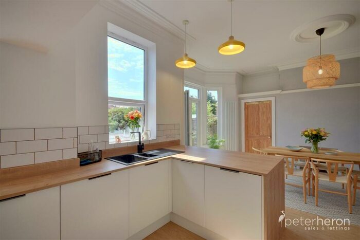 3 Bedroom Semi-Detached House For Sale In Henderson Road, St Gabriels, Sunderland, SR4