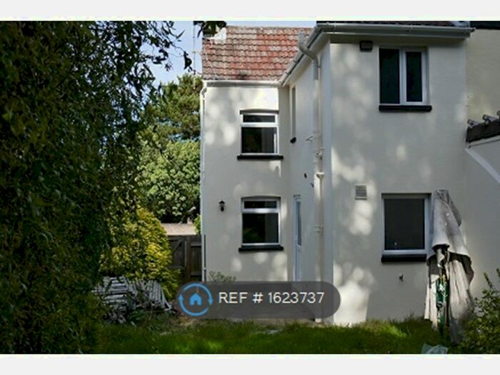 2 Bedroom Semi-Detached House To Rent In Lilliput Road, Poole, BH14
