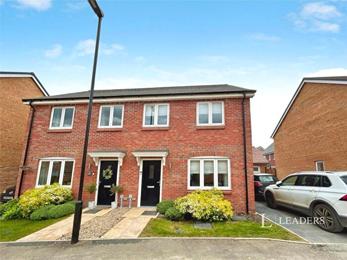 3 Bedroom Semi-Detached House To Rent In Hawksworth Gardens, Bourne, Lincolnshire, PE10