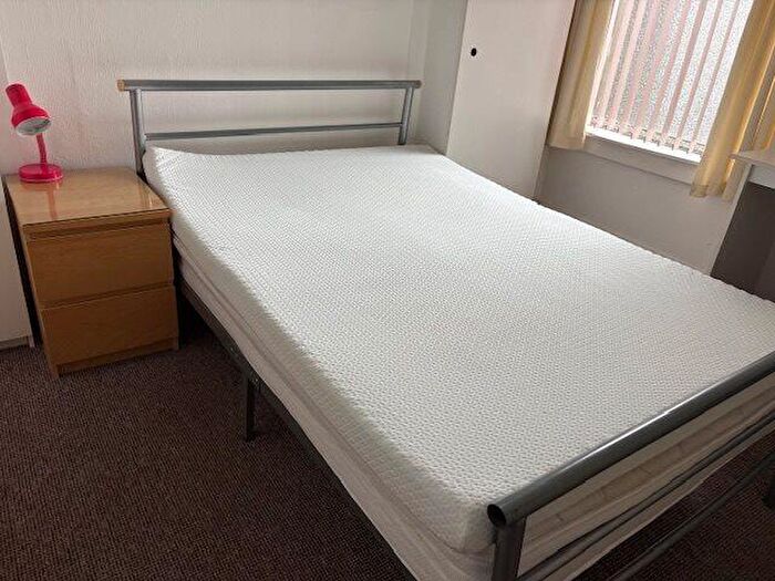 5 Bedroom House To Rent In Cromwell Street, Mount Pleasant, Swansea, SA1