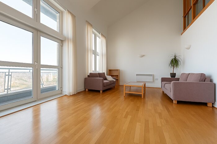 3 Bedroom Penthouse To Rent In Vista Building, SE18