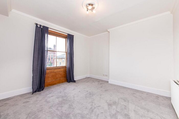 1 Bedroom Apartment To Rent In Lyndhurst Road, London, NW3