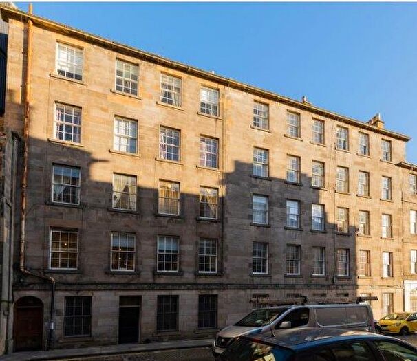 3 Bedroom Flat To Rent In Brighton Street, City Centre, Edinburgh, EH1