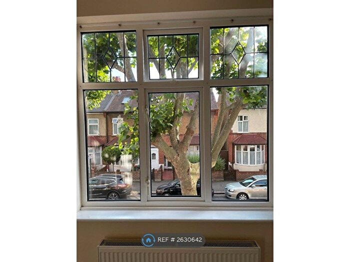 3 Bedroom Terraced House To Rent In Kimberley Avenue, London, E6
