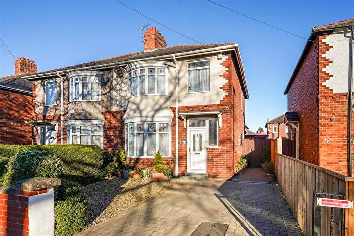 3 Bedroom Semi-Detached House For Sale In Yarm Road, Darlington, DL1