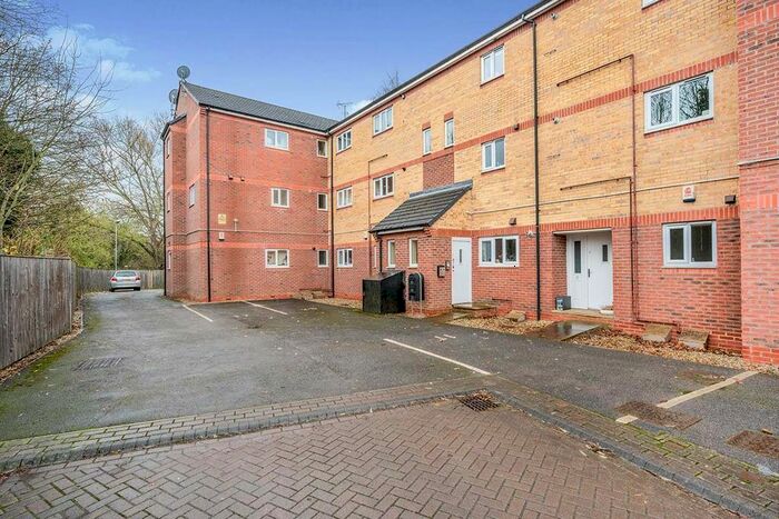 1 Bedroom Flat To Rent In Station Road, South Elmsall, Pontefract, West Yorkshire, WF9