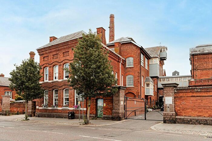 2 Bedroom Flat For Sale In Court Street, Faversham, ME13