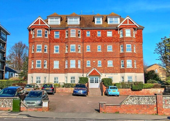 2 Bedroom Apartment To Rent In Montclare House, Upperton Road, Eastbourne, BN21