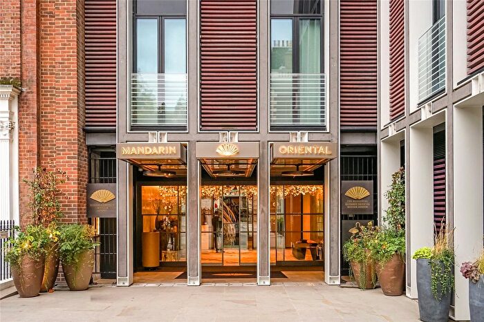 3 Bedroom Flat For Sale In Hanover Square, Mayfair London, W1S