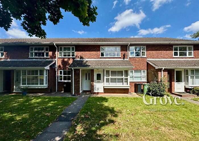 2 Bedroom House To Rent In Wicklow Close, Halesowen, B63