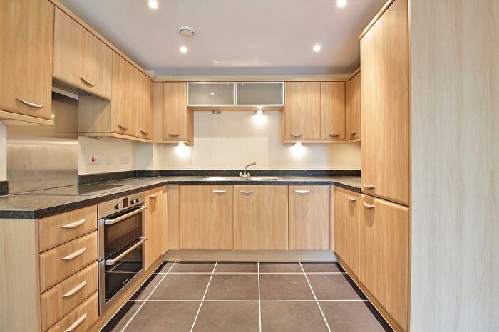 1 Bedroom Flat To Rent In Lanadron Close, Isleworth, TW7