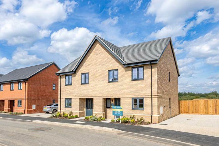 3 Bedroom End Of Terrace House For Sale In Norwich Road Attleborough, NR17