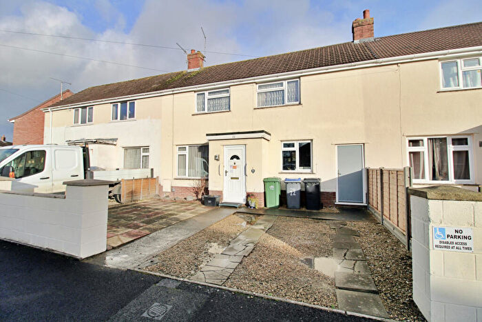 3 Bedroom Terraced House For Sale In Somerset Crescent, Melksham, Wiltshire, SN12