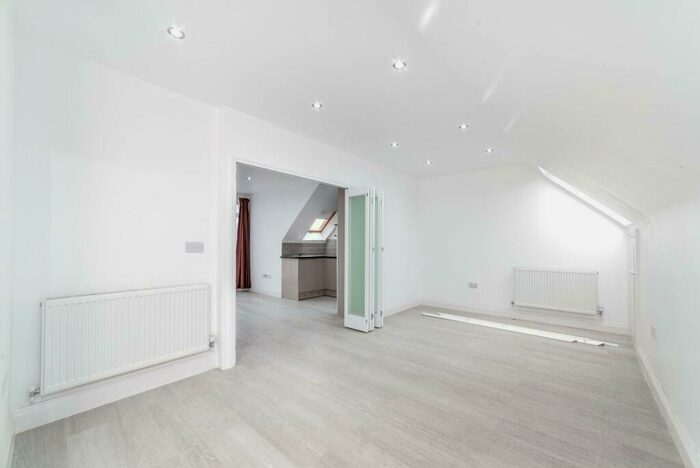 1 Bedroom Flat To Rent In .Eagle Road, Wembley, HA0