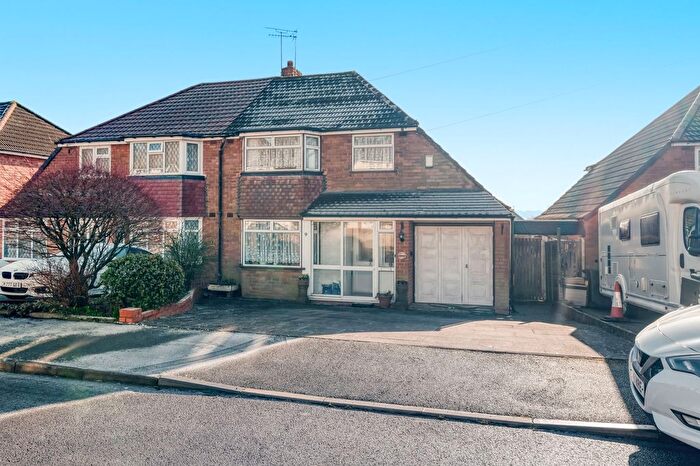 3 Bedroom Semi-Detached House For Sale In Romsley Close, Rubery, Birmingham, B45