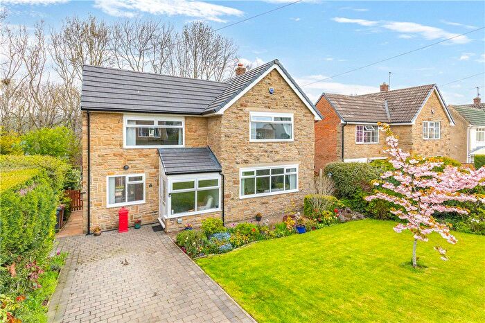 4 Bedroom Detached House For Sale In Dale View, Ilkley, West Yorkshire, LS29