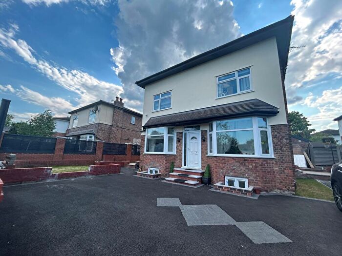 4 Bedroom Detached House To Rent In Rivershill, Sale, Trafford, M33