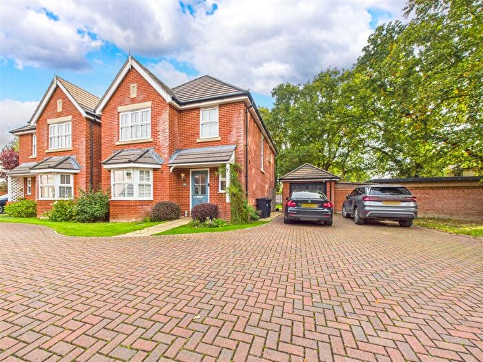 4 Bedroom Detached House For Sale In Marryat Way, Bransgore, Christchurch, Dorset, BH23