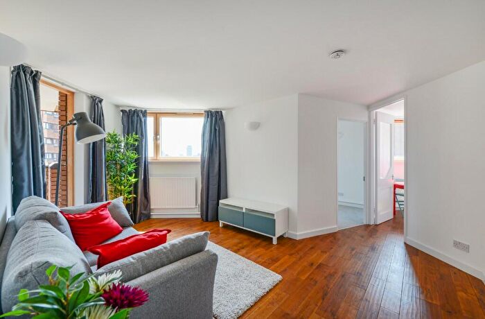 4 Bedroom Flat To Rent In Churchill Place, London, E14
