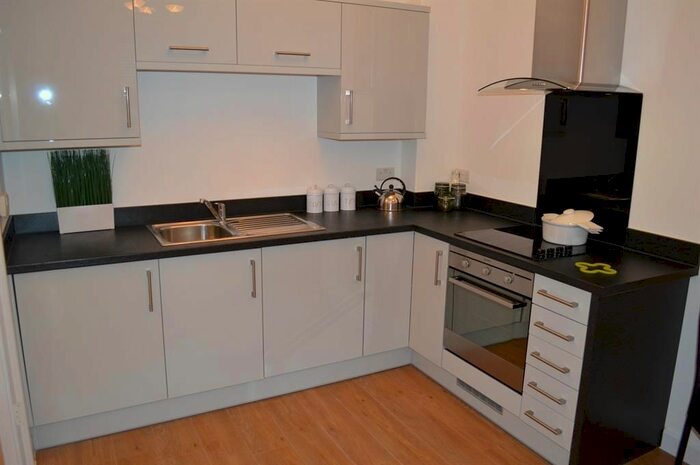 1 Bedroom Flat To Rent In Millbrook Road East, Southampton, SO15
